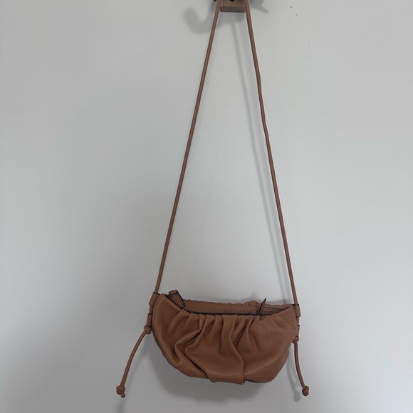 Mango Pleated Volume Tan Ruched Crossbody Bag - Picture 5 of 9